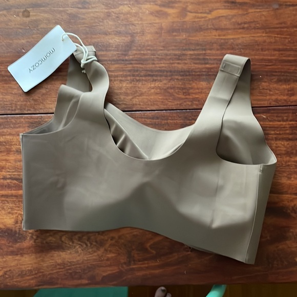 Momcozy Seamless Bra - Picture 2 of 4